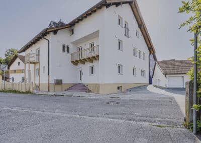 Kernsanierung Wohn- und Geschäftshaus in Peissenberg